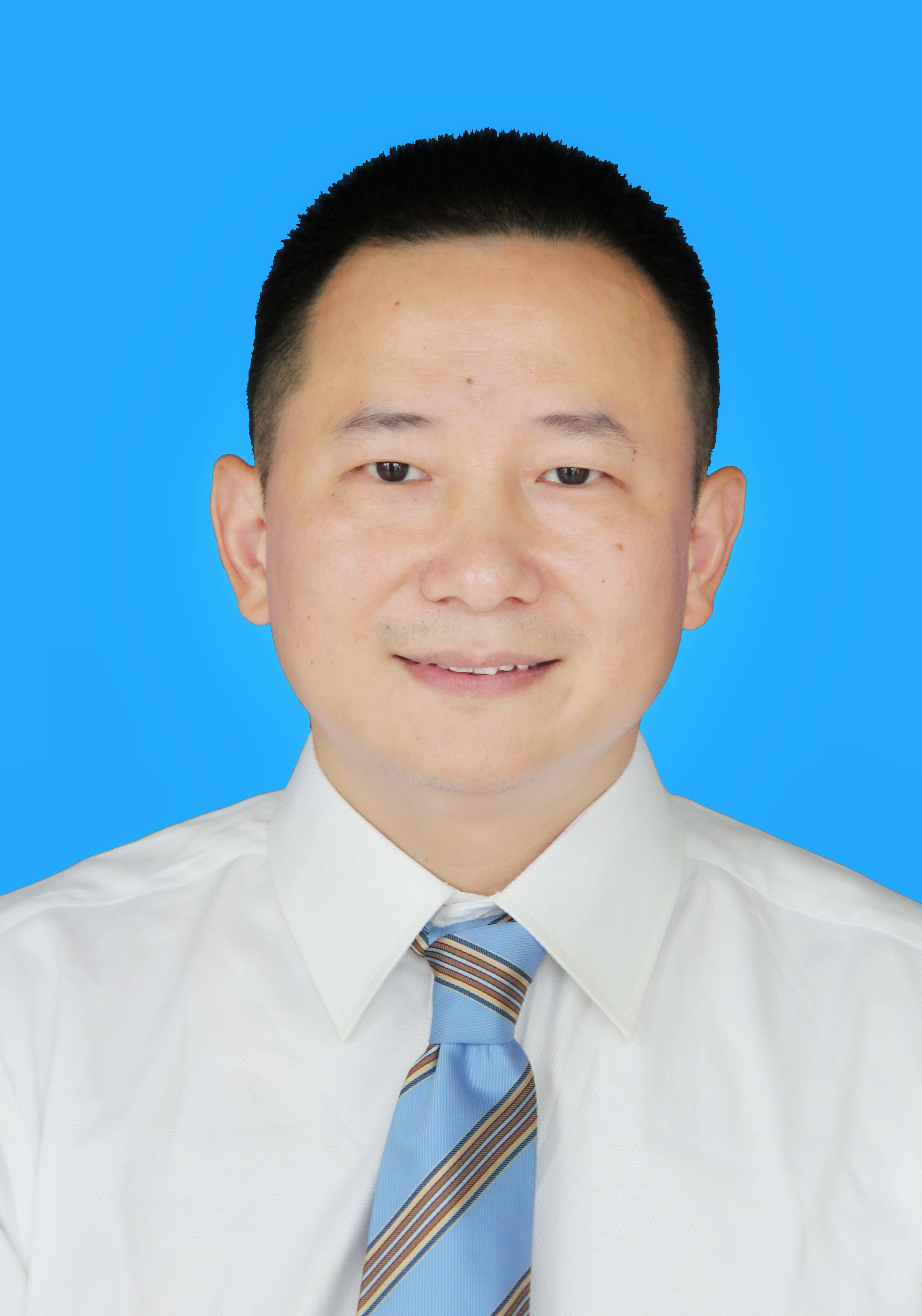 罗积忠 
