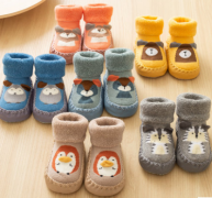 婴儿鞋袜防滑软底宝宝学步袜秋冬棉加厚儿童地板袜立体卡通1-3