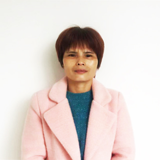 黄阿姨 不住家保姆,小时工 广东人 50岁 6年经验 初中学历 做家务,公司做饭