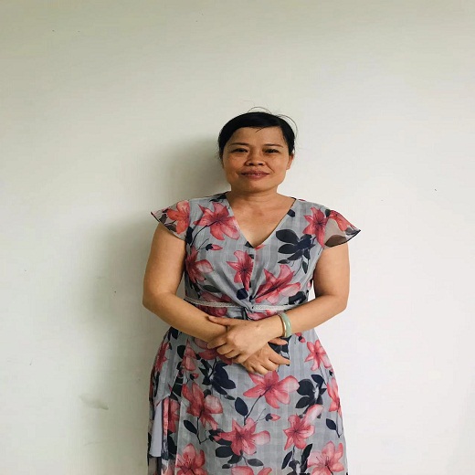 黄阿姨 不住家保姆,小时工 广东人 50岁 0年经验 高中学历 做家务,公司做饭