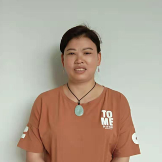 郭雪花阿姨 住家保姆,育儿嫂 湖南人 49岁 8年经验 初中学历 做家务,全职带孩子