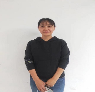 吴苏霞阿姨 不住家保姆,小时工 湖北人 43岁 4年经验 初中学历 做家务,全职带孩子