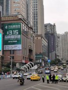 广东深圳南山区桃园路与常兴路交汇常兴天虹广告牌写字楼单面大牌