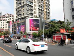 广东广州白云区三元里机场路越丽国际皮具城设施LED屏