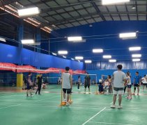 东论羽毛球俱乐部