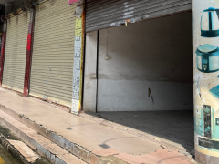 肇庆市江滨西路2号原港务局办公楼首层西起第5卡铺位