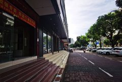肇庆市端州区西江北路八号仪表大楼西楼商铺南起第6卡